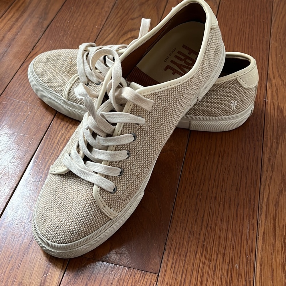 Frye womens linen flat sneakers size 9